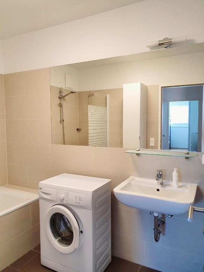 Near Lake Two Bedroom Fully Furnished Apartment Wien Exteriör bild
