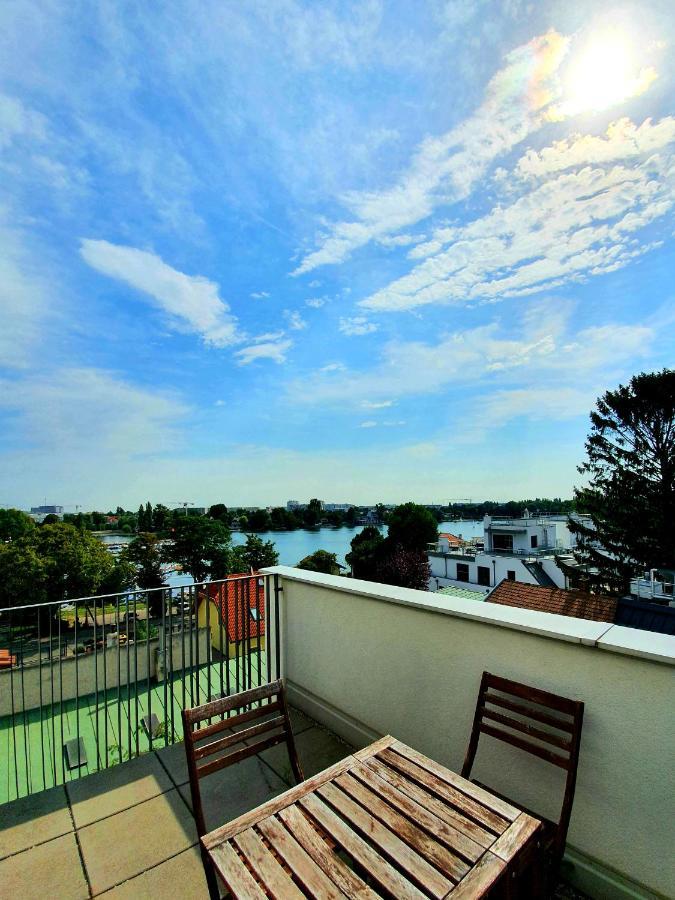 Near Lake Two Bedroom Fully Furnished Apartment Wien Exteriör bild